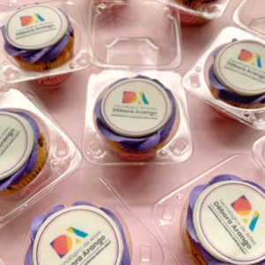 Cupcake decorado con impresion comestible CON LOGO CORPORATIVO